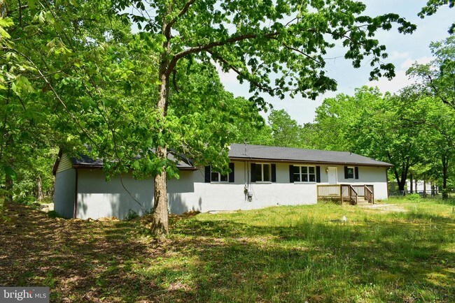 Building Photo - 127 Leghorn Rd