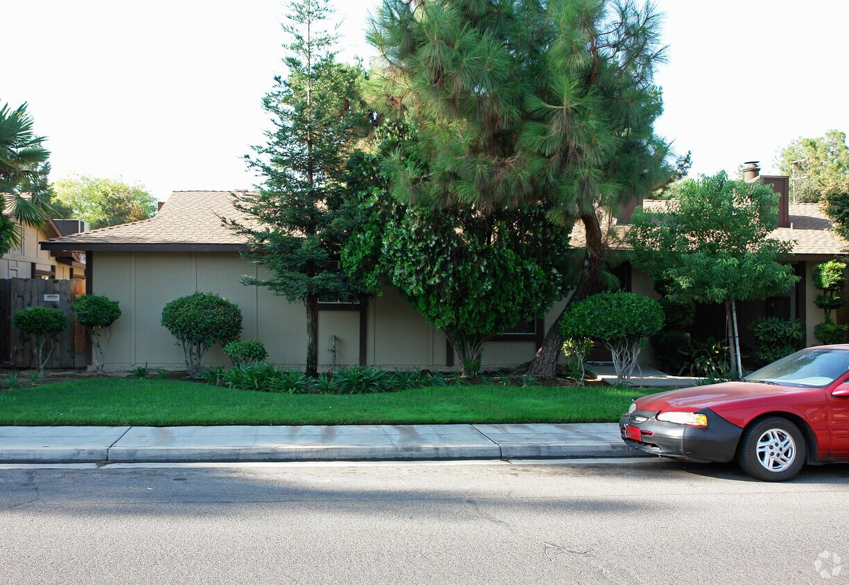 Primary Photo - 180 W 9th St