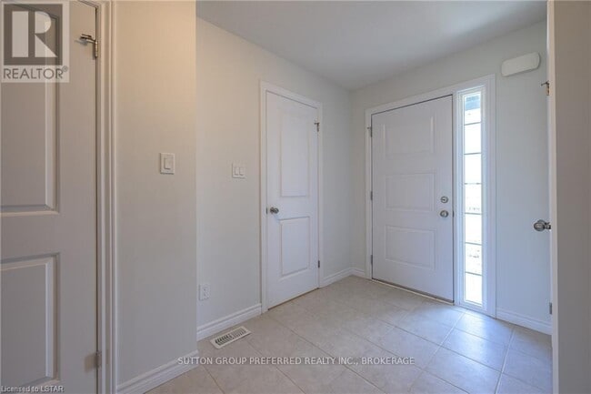 Building Photo - 341 Kennington Way