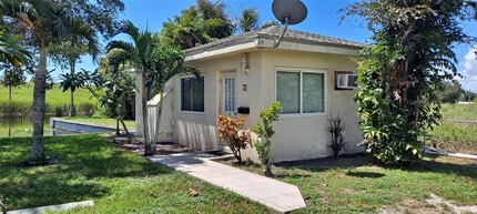 Building Photo - 1118 US-441