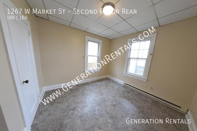 Foto del edificio - 1267 W Market St