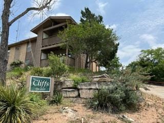 Building Photo - 1713 Hiawatha Dr