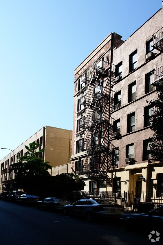 Primary Photo - 350 West 18th Street