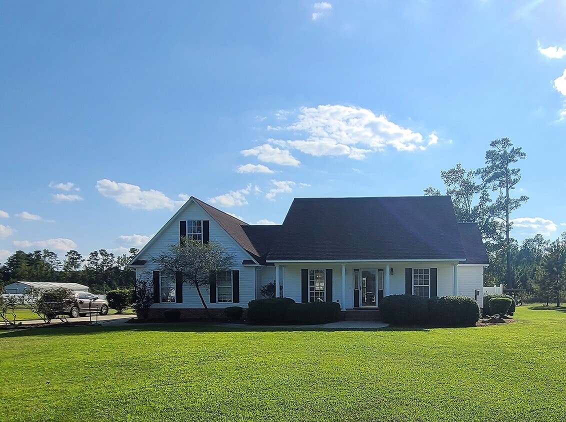 1516 Highway 129, Galivants Ferry, SC 29544 House Rental in Galivants