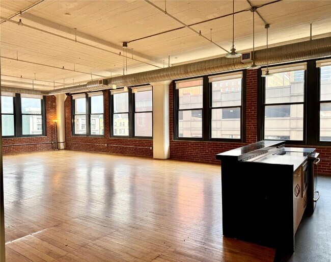 Foto del edificio - 1010 St Charles St