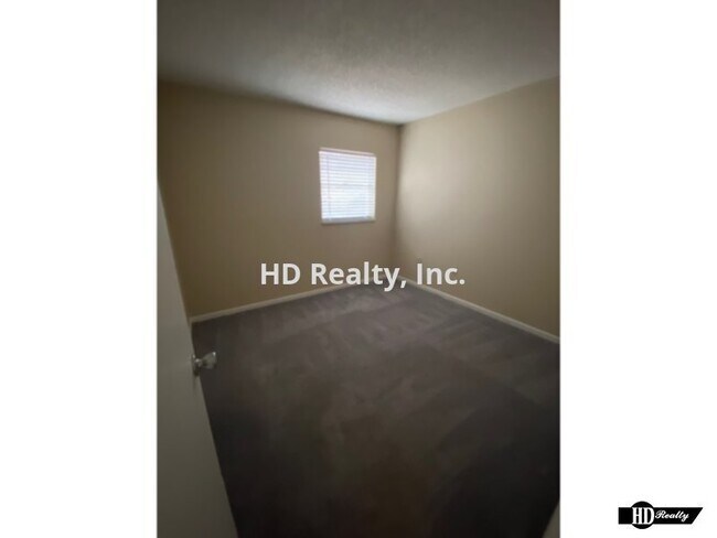 Building Photo - 3044 Orleans Way N