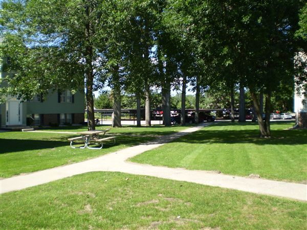 Building Photo - 2900 Heritage Dr