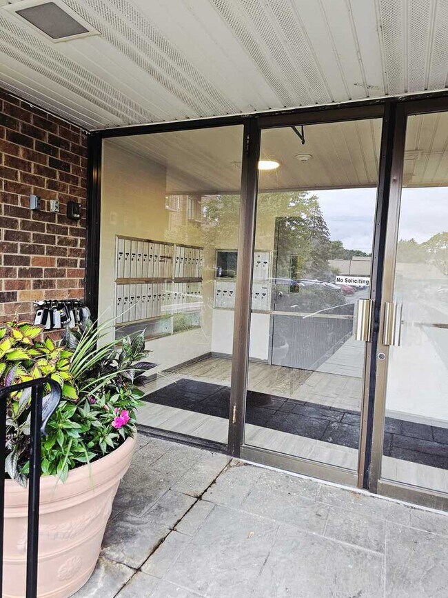 Foto del edificio - 4721 St Joseph Creek Rd