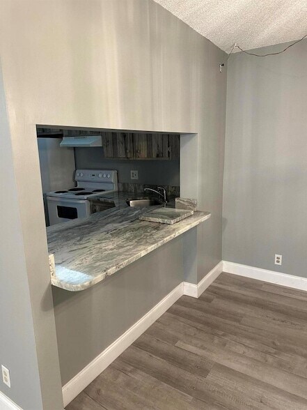 Foto del edificio - 618 Sea Pine Way