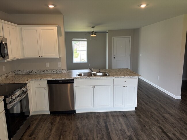 Foto del edificio - 3 Bed / 2 Bath Rental House in Decatur, AL 35603