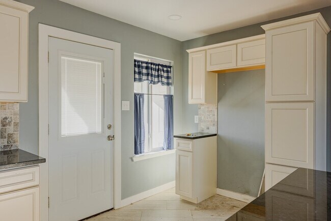 Foto del edificio - 1202 E 42nd St