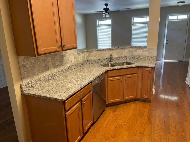 Foto del edificio - 538 Ivy Brook Way