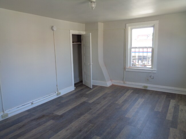 Building Photo - 53 N Water St