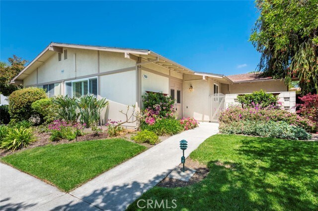 Foto del edificio - 703 Avenida Sevilla