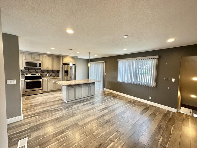 Foto del edificio - 151 Lobos St