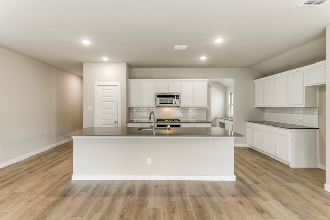 Building Photo - 5211 Bellhurst Dr