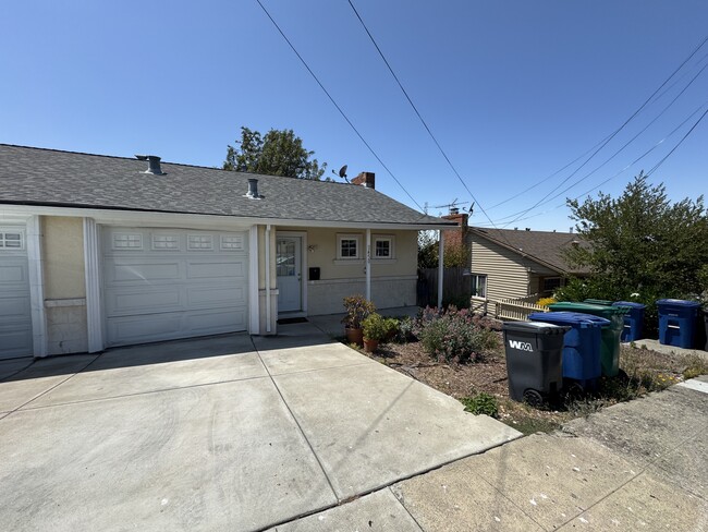 Building Photo - 1450 Highland Blvd
