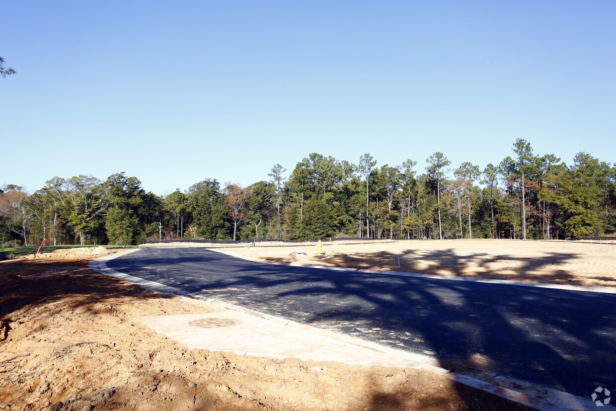 Primary Photo - Quail Hollow