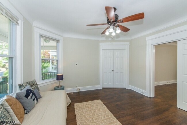 Foto del edificio - 165 Hillside Ave