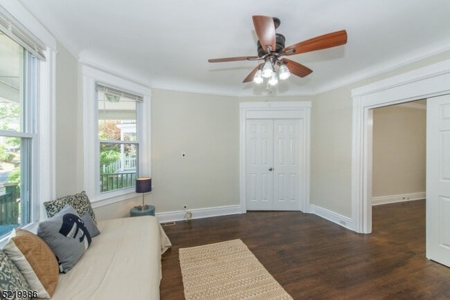 Building Photo - 165 Hillside Ave