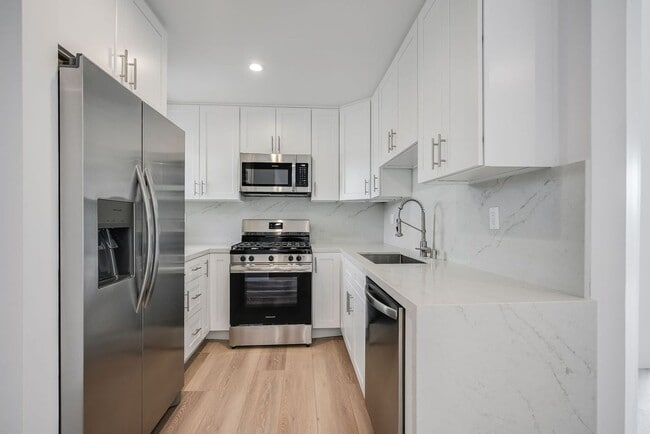 Interior Photo - 11675 Darlington Place