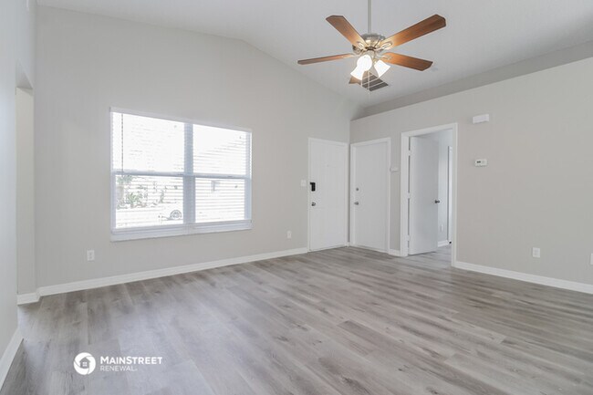Building Photo - 2821 Woodruff Dr