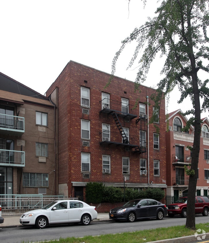 Primary Photo - 41-38 75th St