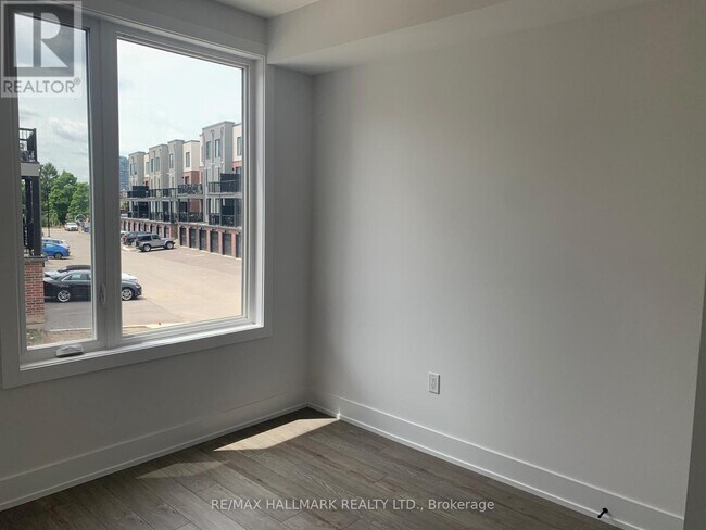 Photo du bâtiment - 99 Roger St