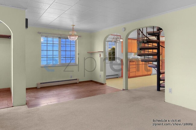 Building Photo - Unit