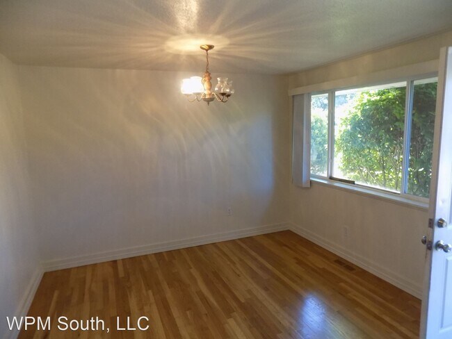 Building Photo - 4 br, 2 bath House - 10024 SE 204th Street