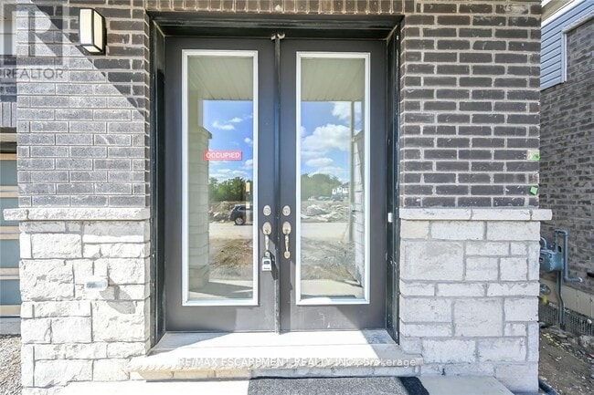 Building Photo - 377 Provident Wy