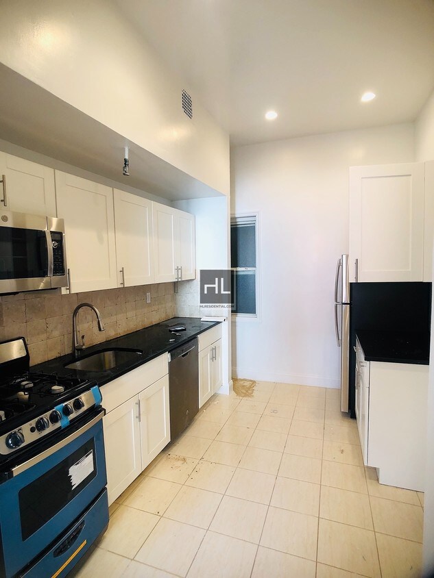Building Photo - Montague Street   *** LOW FEE***