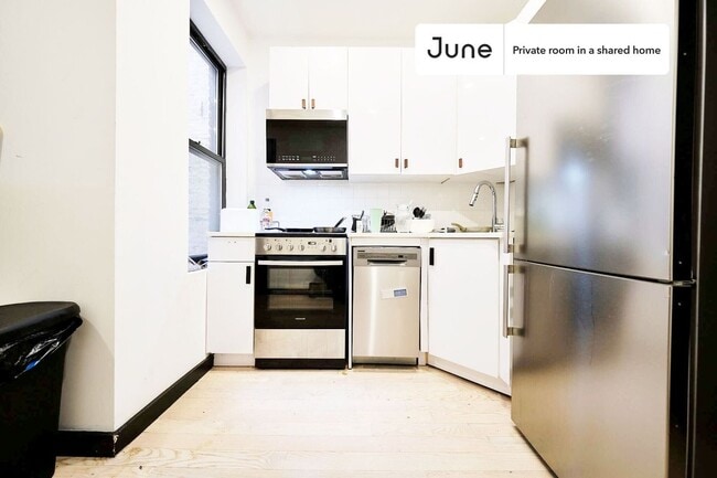 Foto del edificio - Room in Shared 3 bed/3 bath home