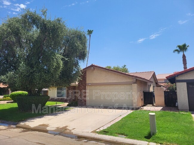 Building Photo - 1607 E Edgewater Dr