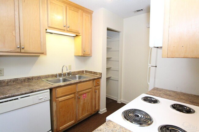 Building Photo - 5209 Char Bar Dr