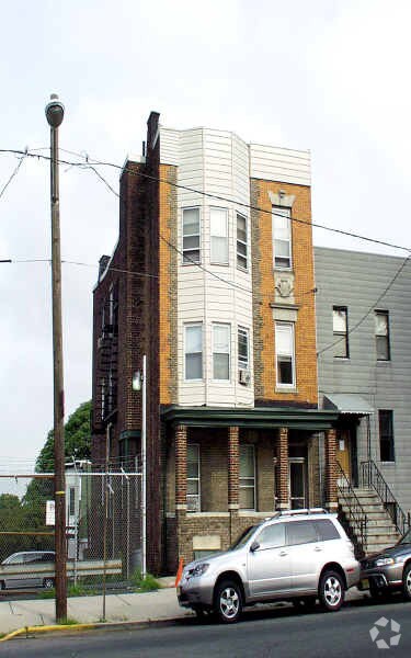 Foto del edificio - 515 Kennedy Blvd