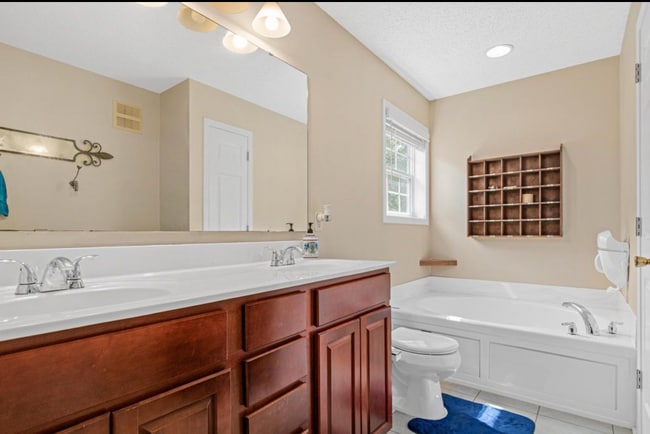 Building Photo - 15587 Crab Apple Ln