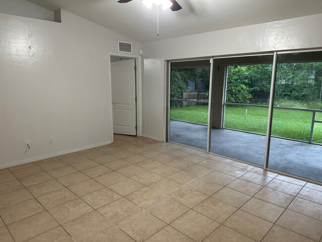 Living Room - 2715 51st St SW