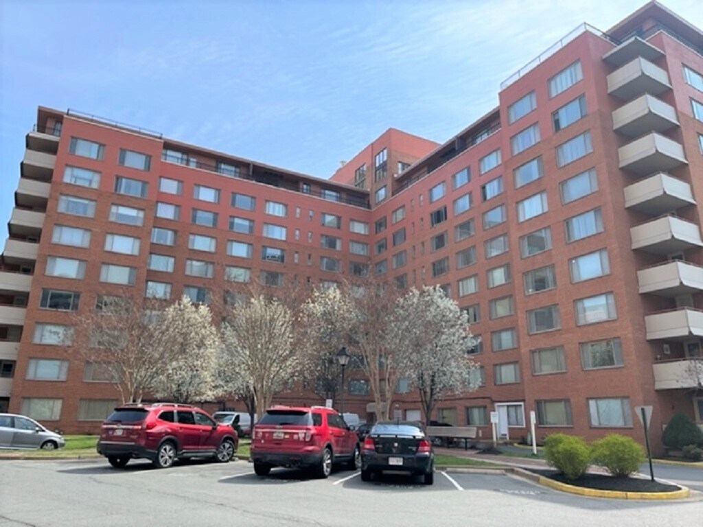 1111 Arlington Blvd Unit 706, Arlington, VA 22209 Condo for Rent in