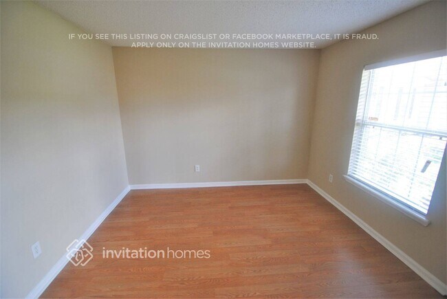 Building Photo - 11275 Chertsey Ln