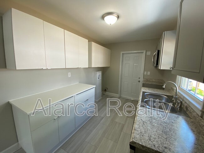 Foto del edificio - 1513 Kimberly Rd