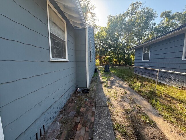 Building Photo - 3516 Penton St