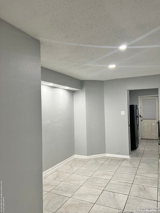 Foto del edificio - 6611 Southpoint St