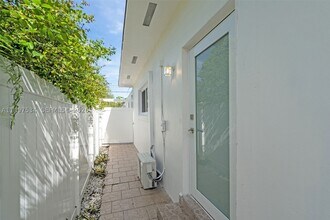 Building Photo - 201 SW 51st Ave