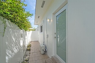 Building Photo - 201 SW 51st Ave