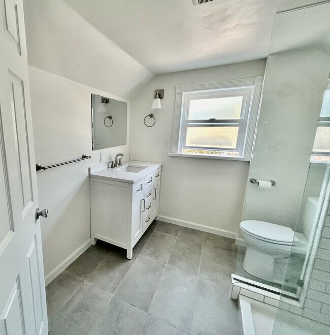 Baño - 7031 N Tyler Ave