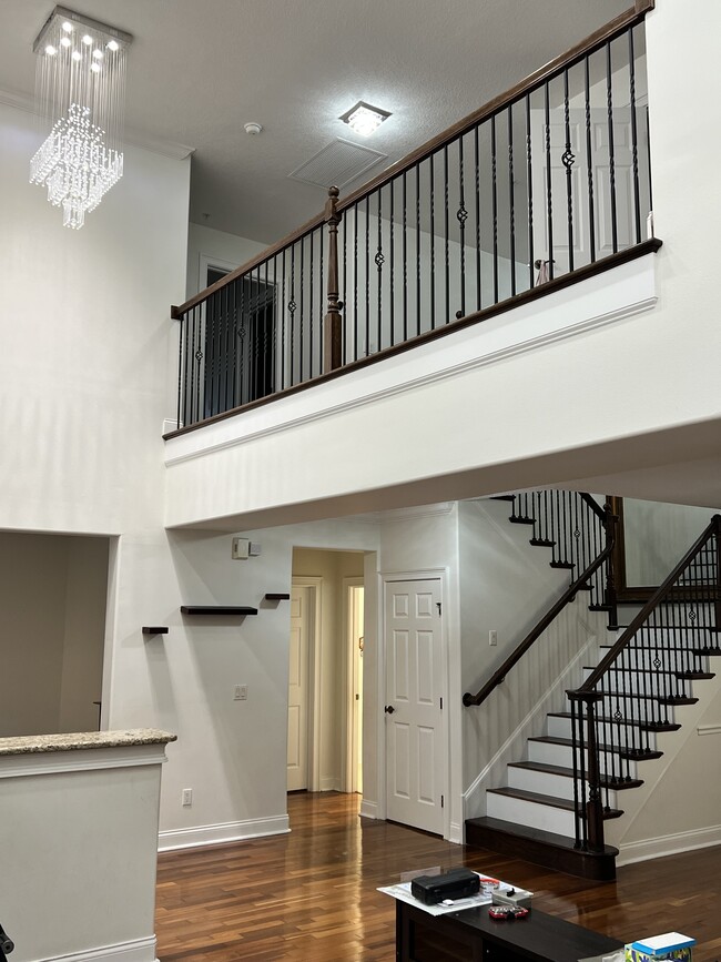 Building Photo - 7457 Regina Way