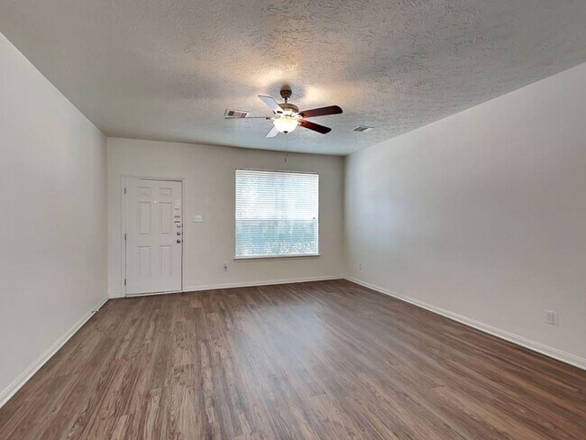 Foto del edificio - 3927 Hawthorn Glen Ct