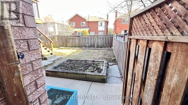 Building Photo - 21 Woodstone Ave