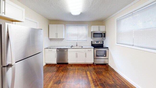 Foto del edificio - 153 E Maynard Ave